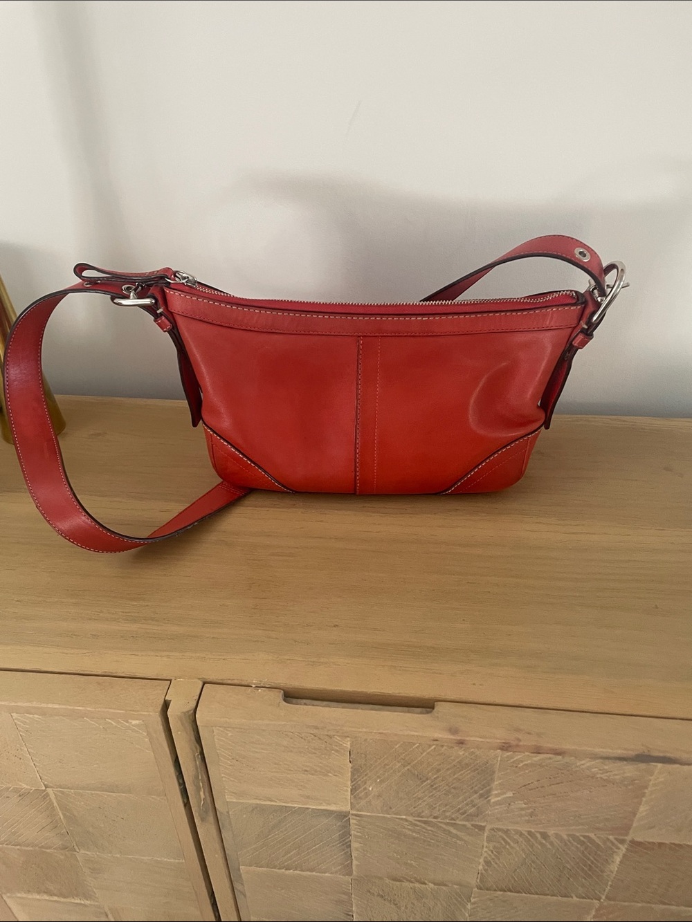 Coach EastWest Z14700 Leather Bag - Picture 2 of 12